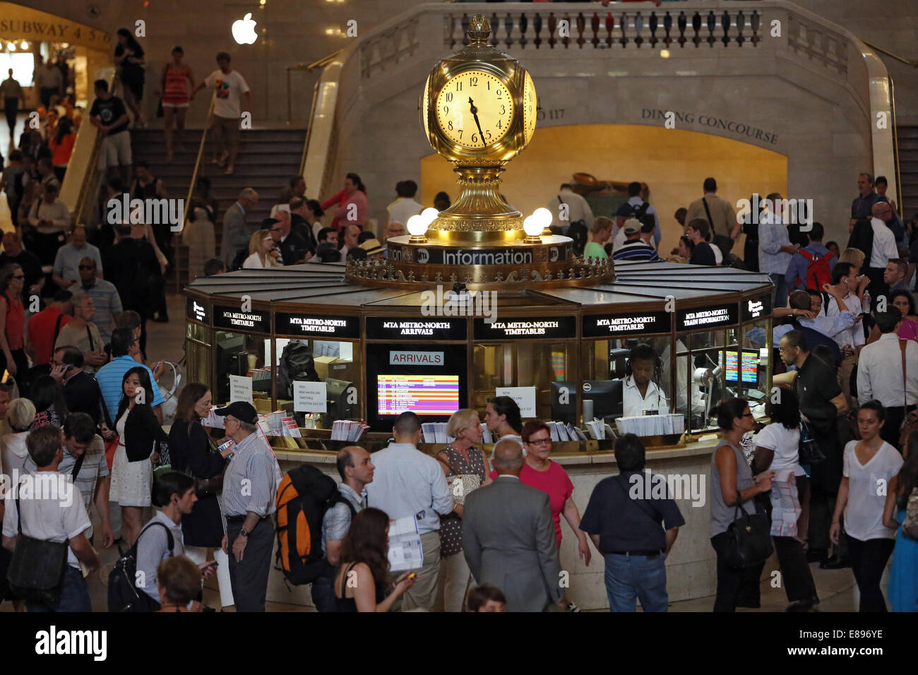 La città di New York, Stati Uniti d'America, ricamato sul contatore il concourse Grand Central Foto Stock