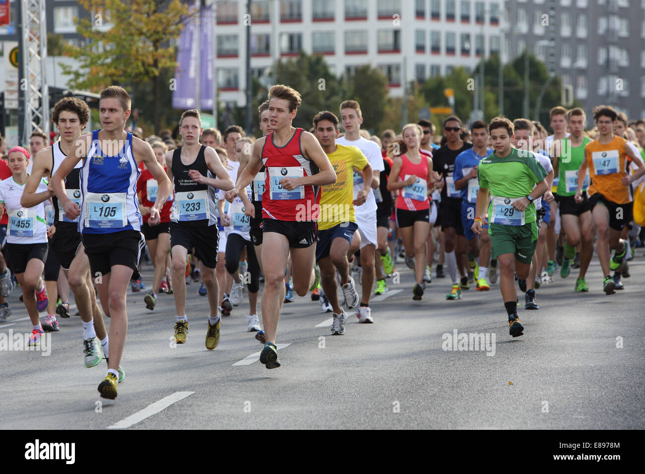 Berlino, Germania, giovani eseguire il Mini Maratona Foto Stock