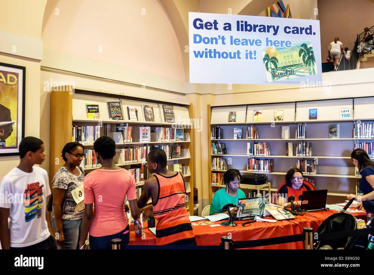 Miami Florida, Miami-Dade Public Library, Festival annuale della famiglia Art of Storytelling, interni gratuiti, card, FL140420087 Foto Stock