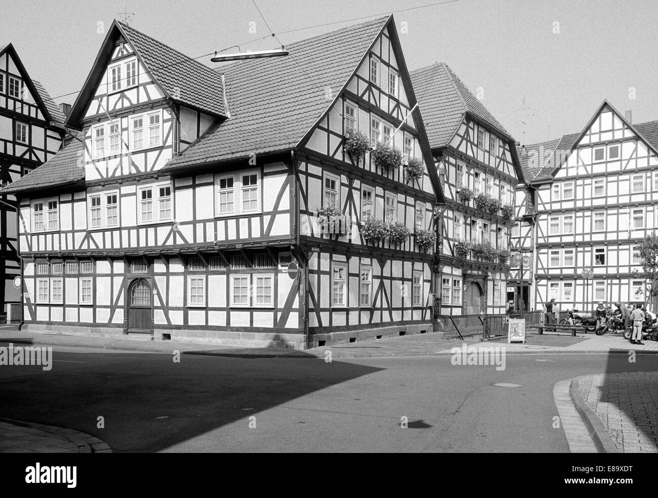 Achtziger Jahre, Marktplatz, Rathaus und Fachwerkhaeuser in Eschwege, Hoher Meissner, Osthessisches Bergland, Assia Foto Stock