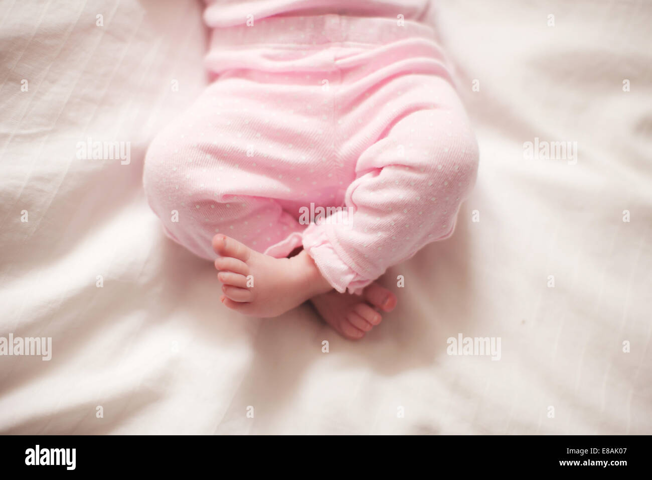 Baby girl per le gambe Foto Stock