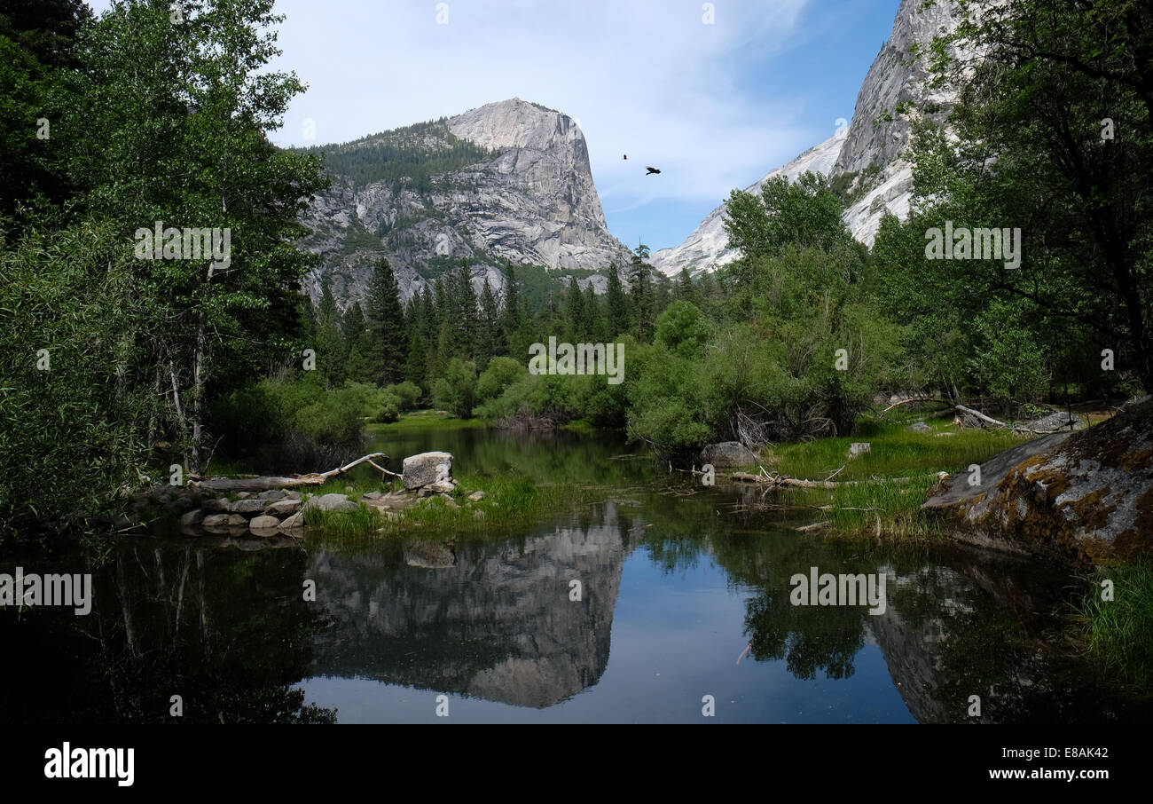 Mirror lake nel parco nazionale di Yosemite in California America Foto Stock