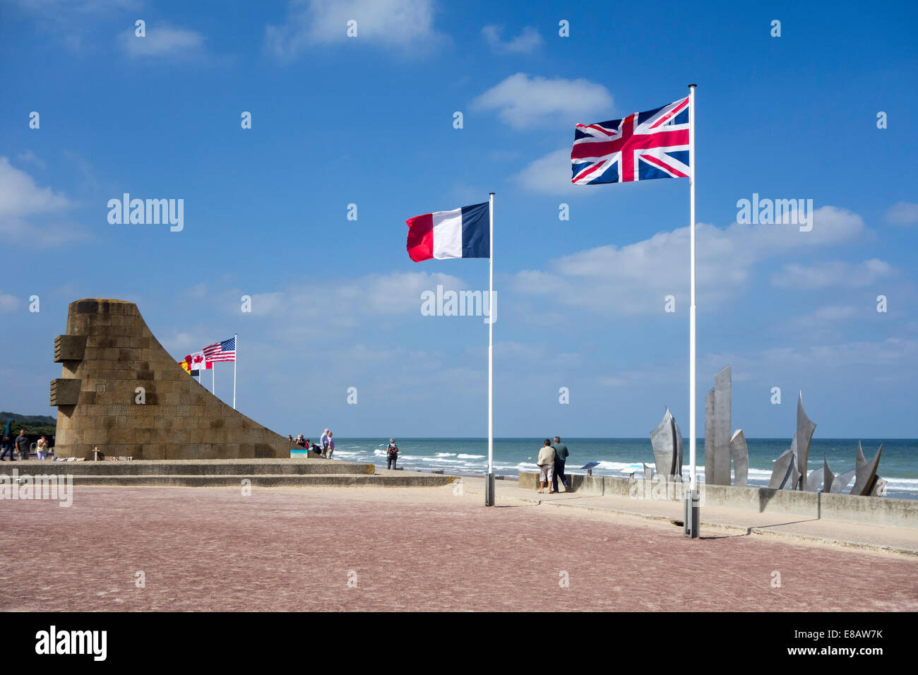 La seconda guerra mondiale due Omaha Beach Monument Les Braves a Saint-Laurent-sur-Mer, Bassa Normandia, Francia Foto Stock