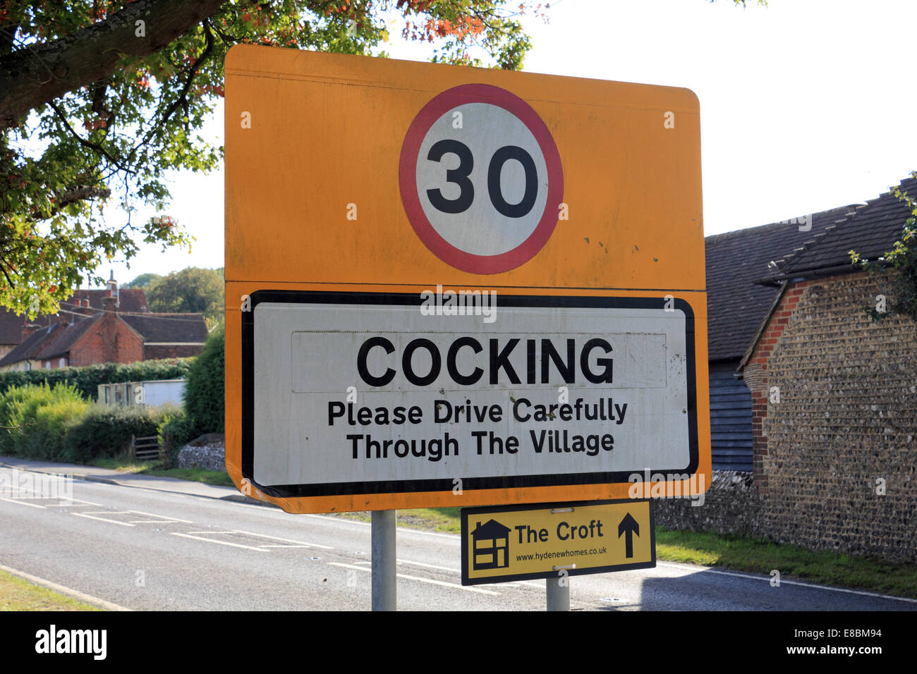 Il villaggio di armamento segno, West Sussex, in Inghilterra, Regno Unito Foto Stock