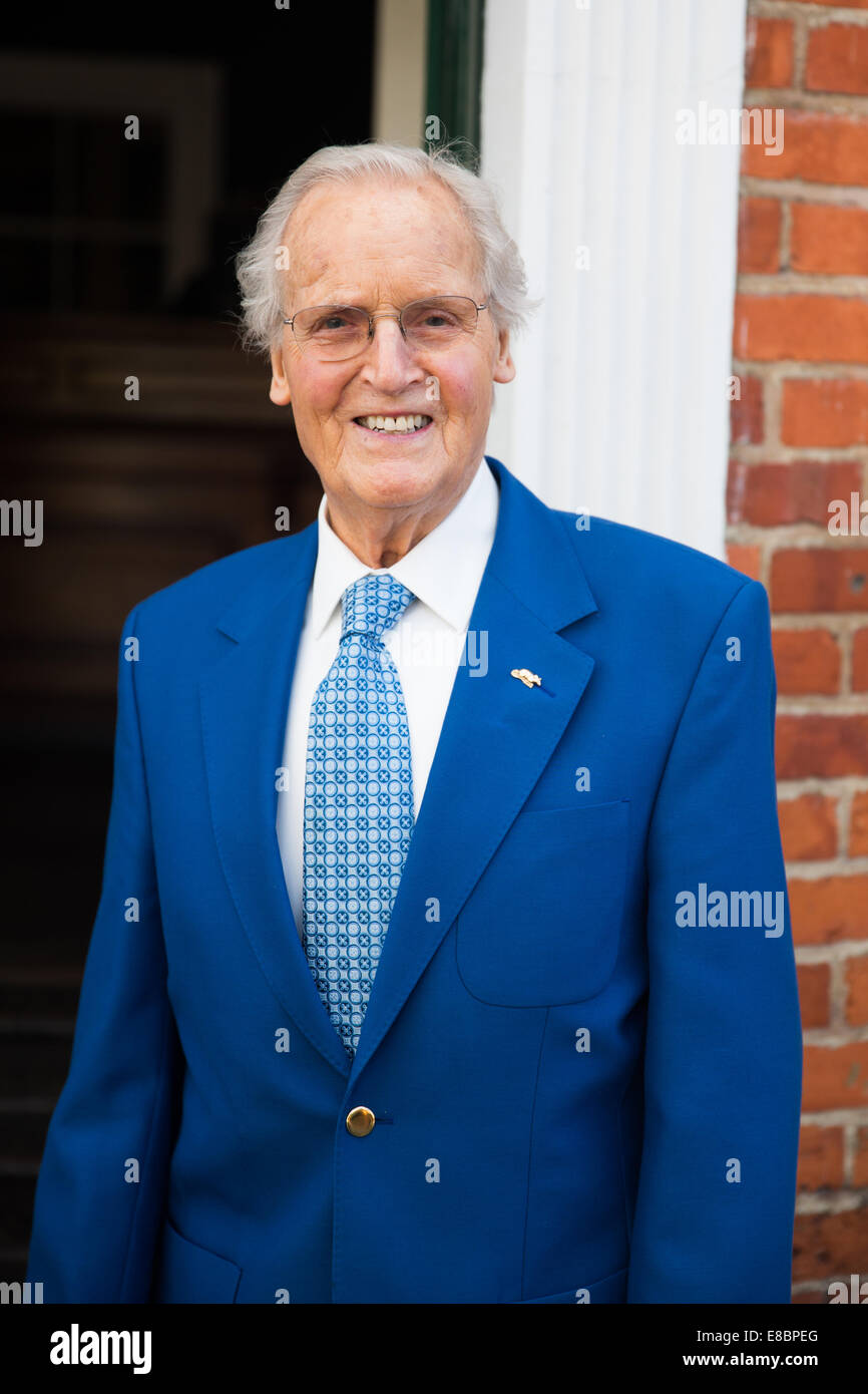 Nicholas Parsons è CBE è un inglese di radio e televisione presentatore e attore. Foto Stock