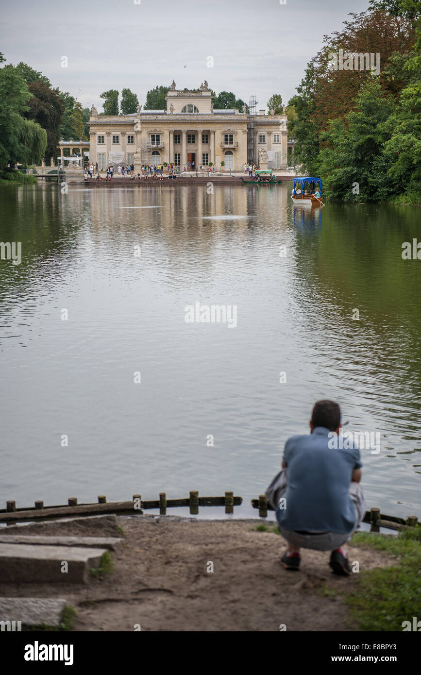Acqua nel palazzo di Lazienki Park (parco delle Terme Reali) a Varsavia, Polonia Foto Stock
