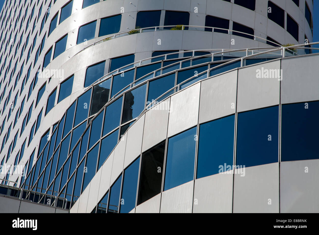 Abstract architettura urbana linee cityscape di vetro e acciaio Foto Stock