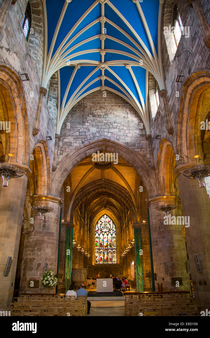 Interno del St Giles Chiesa lungo il Royal Mile di Edimburgo, Lothian, Scozia Foto Stock