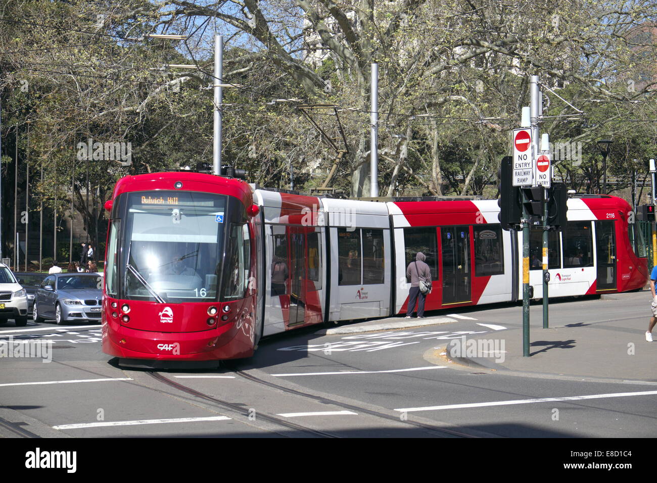Sistema di trasporto pubblico della metropolitana leggera di Sydney attraverso haymarket chinatown, sydney, Australia Foto Stock