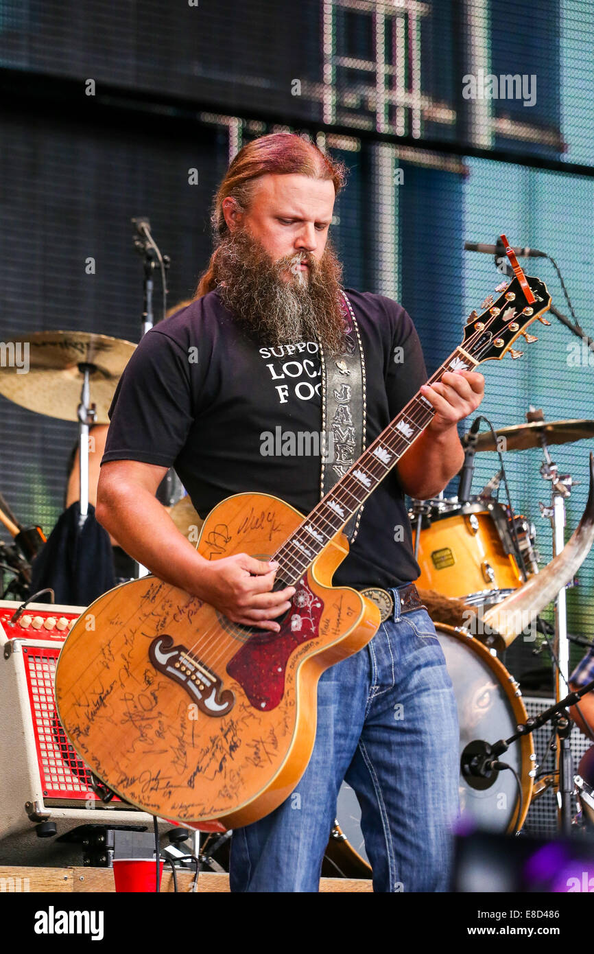 Raleigh, North Carolina, Stati Uniti d'America. Xiii Sep, 2014. Musicista JAMEY JOHNSON di eseguire durante il 2014 Aiuto di fattoria concerto tenuto a Walnut Creek anfiteatro in Raleigh, NC. La ventinovesima Farm Annuale concerto di aiuto effettuata per un sold out di pubblico. Copyright 2014 Andy Martin Jr. © Andy Martin Jr./ZUMA filo/Alamy Live News Foto Stock