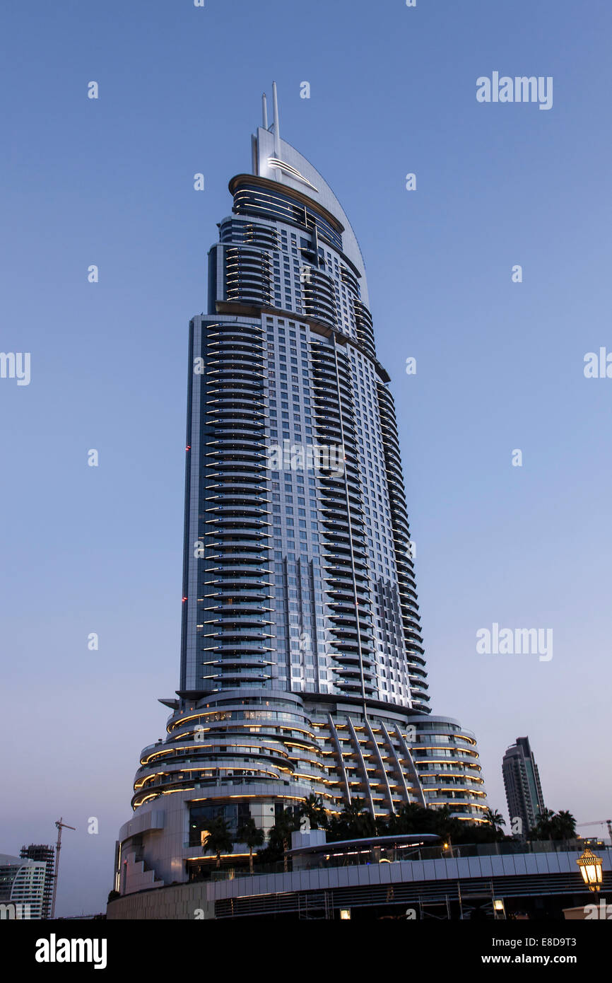 L'Indirizzo centro di Dubai nella luce della sera, Dubai, Emirati Arabi Uniti Foto Stock