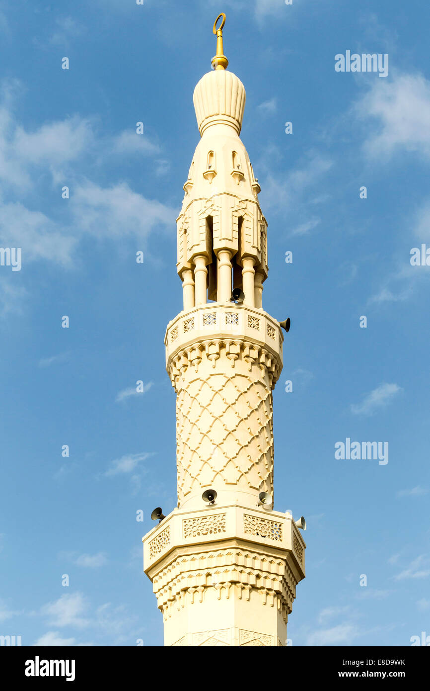 Minareto, la Moschea di Jumeirah a Dubai City, Dubai, Emirati Arabi Uniti Foto Stock