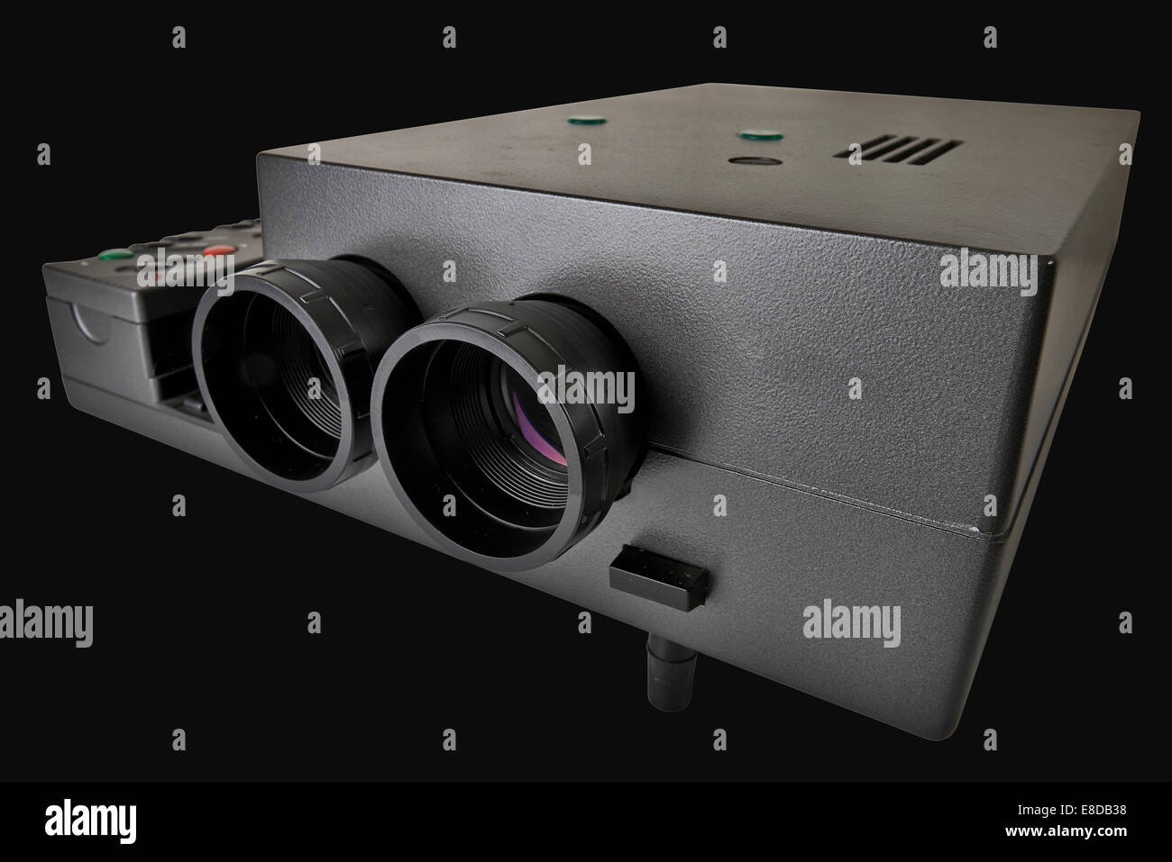 Proiettore multimediale con due lenti su nero con tracciato di ritaglio Foto Stock