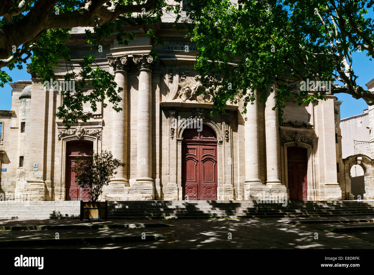 La cattedrale di Notre Dame des Pommiers,Beaucaire,Gard,Languedoc Roussillon, Francia Foto Stock