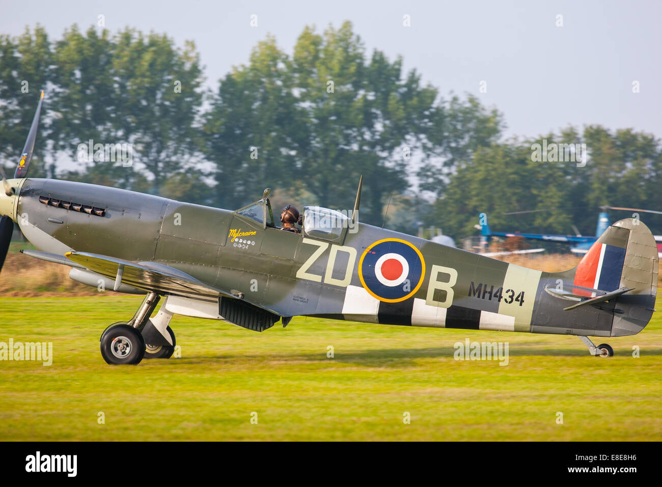 Il Supermarine Spitfire Mk IXB MH434 al Goodwood 2014, West Sussex, Regno Unito Foto Stock