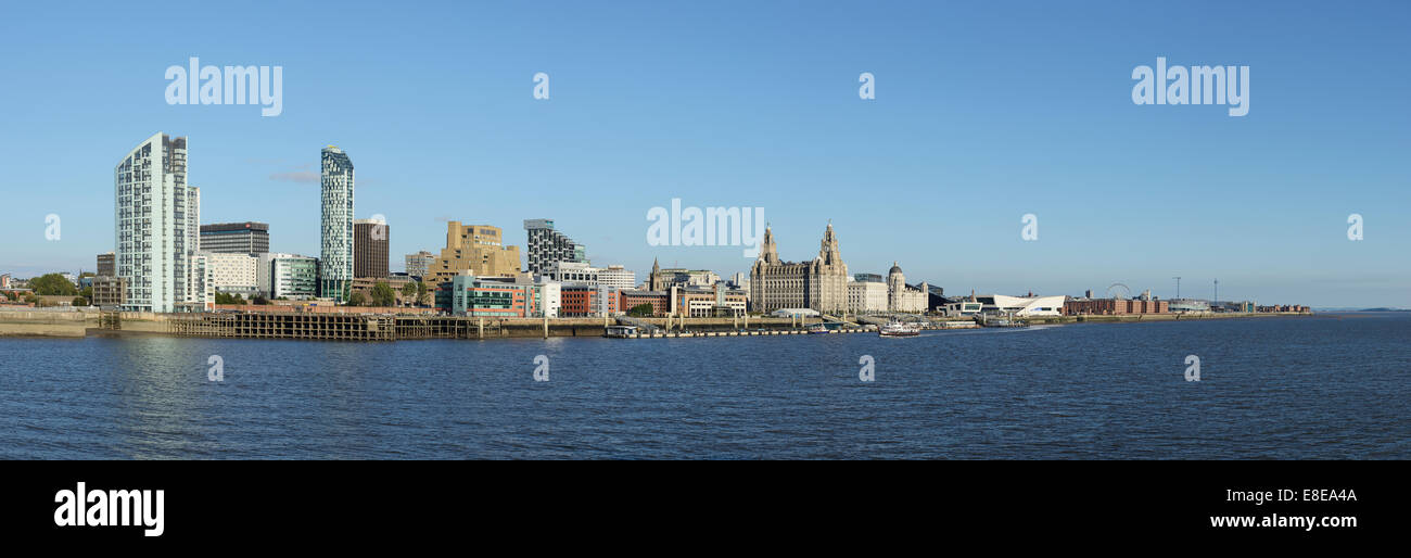 La città di Liverpool skyline panoramico Foto Stock