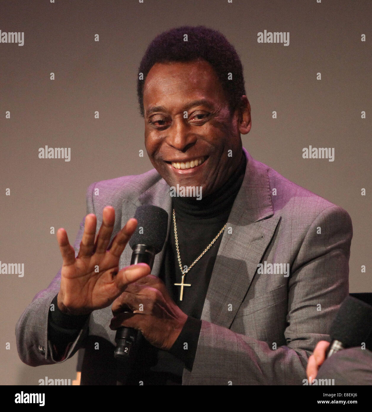 Leggenda del calcio Pelé lancia la nuova App al SoHo Apple store con: Pelé dove: la città di New York, New York, Stati Uniti quando: 03 Apr 2014 Foto Stock