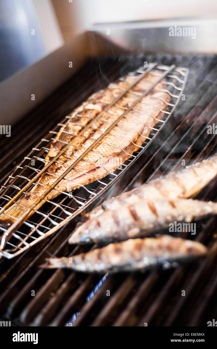 Pesce Alla Griglia In Un Ristorante Portoghese Foto Immagine Stock