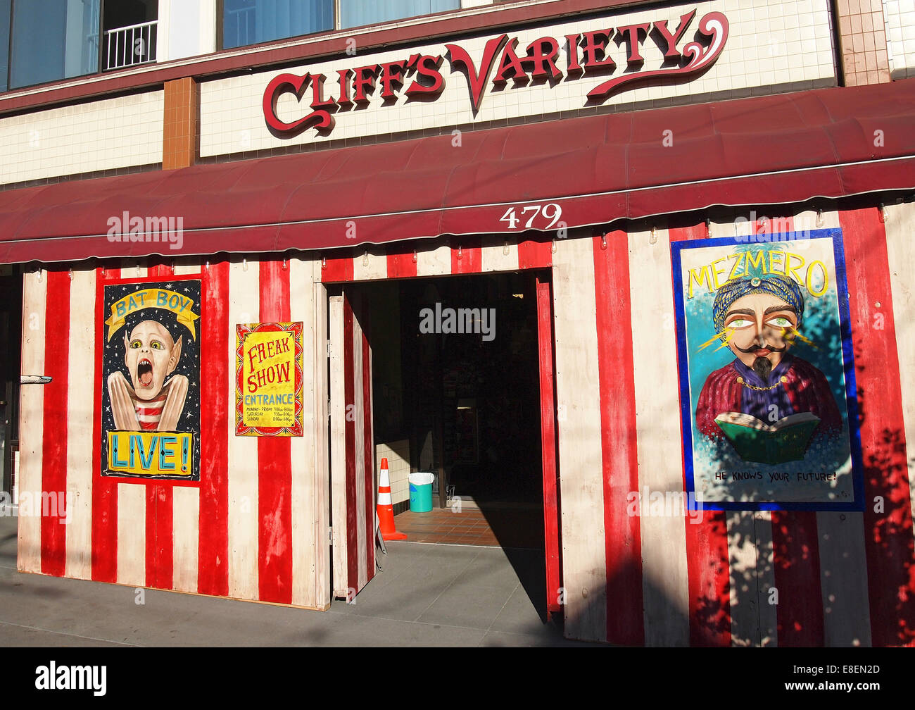 Cliff's varietà store, decorazioni di Halloween, Castro Street di San Francisco Foto Stock