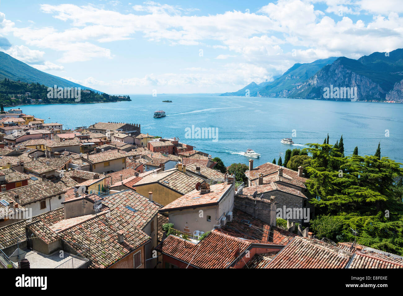 Vista sul Lago di Garda dal castello Scaligero Malcesine Italia Foto Stock