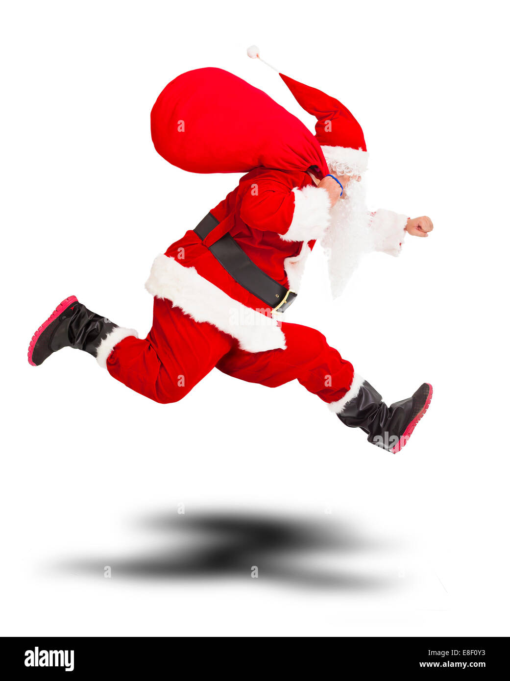 Merry Christmas Santa Claus holding borsa regalo ed esecuzione.isolati su sfondo bianco Foto Stock
