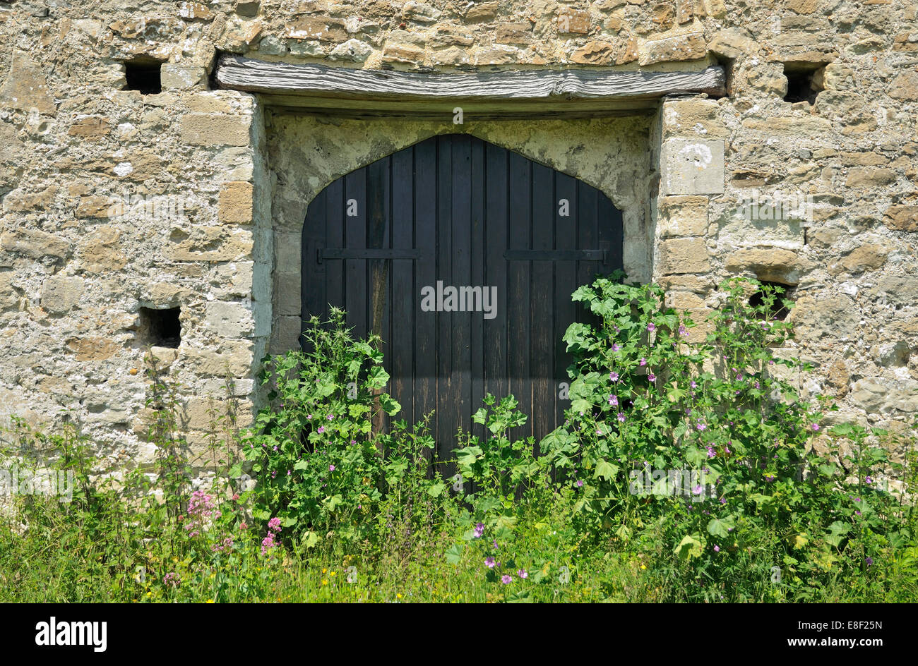 Sportello in St Leonards Grange medieval sala Tithe Barn, Nuova Foresta Foto Stock