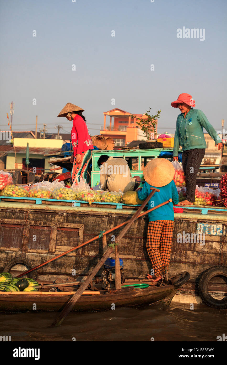 Il Vietnam, il Delta del Mekong, Can Tho, Cai Rang Mercato Galleggiante Foto Stock