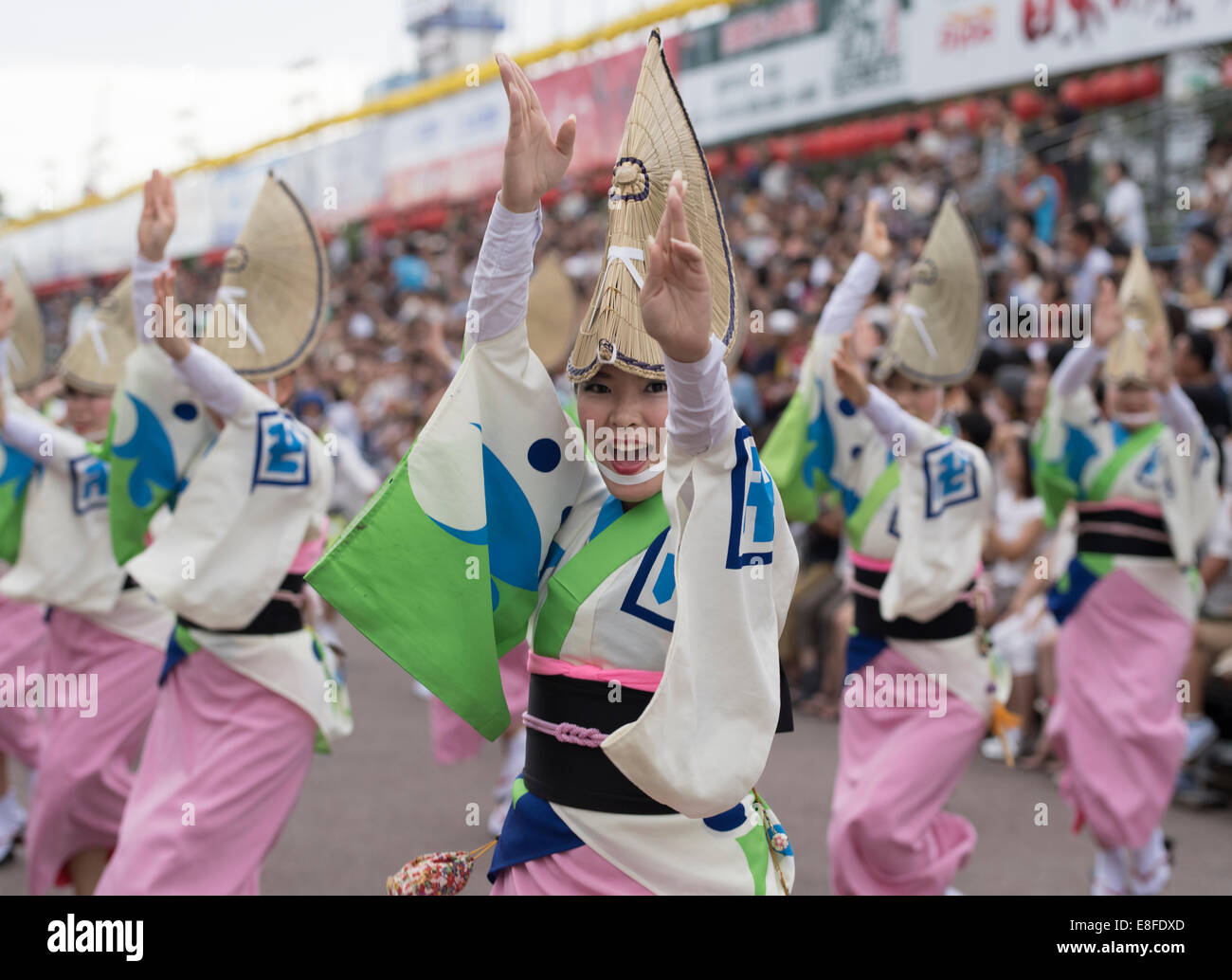 L'Awa odori ( Awa Dance Festival ) si è tenuto dal 12 al 15 agosto a Tokushima città su Shikoku Giappone Foto Stock