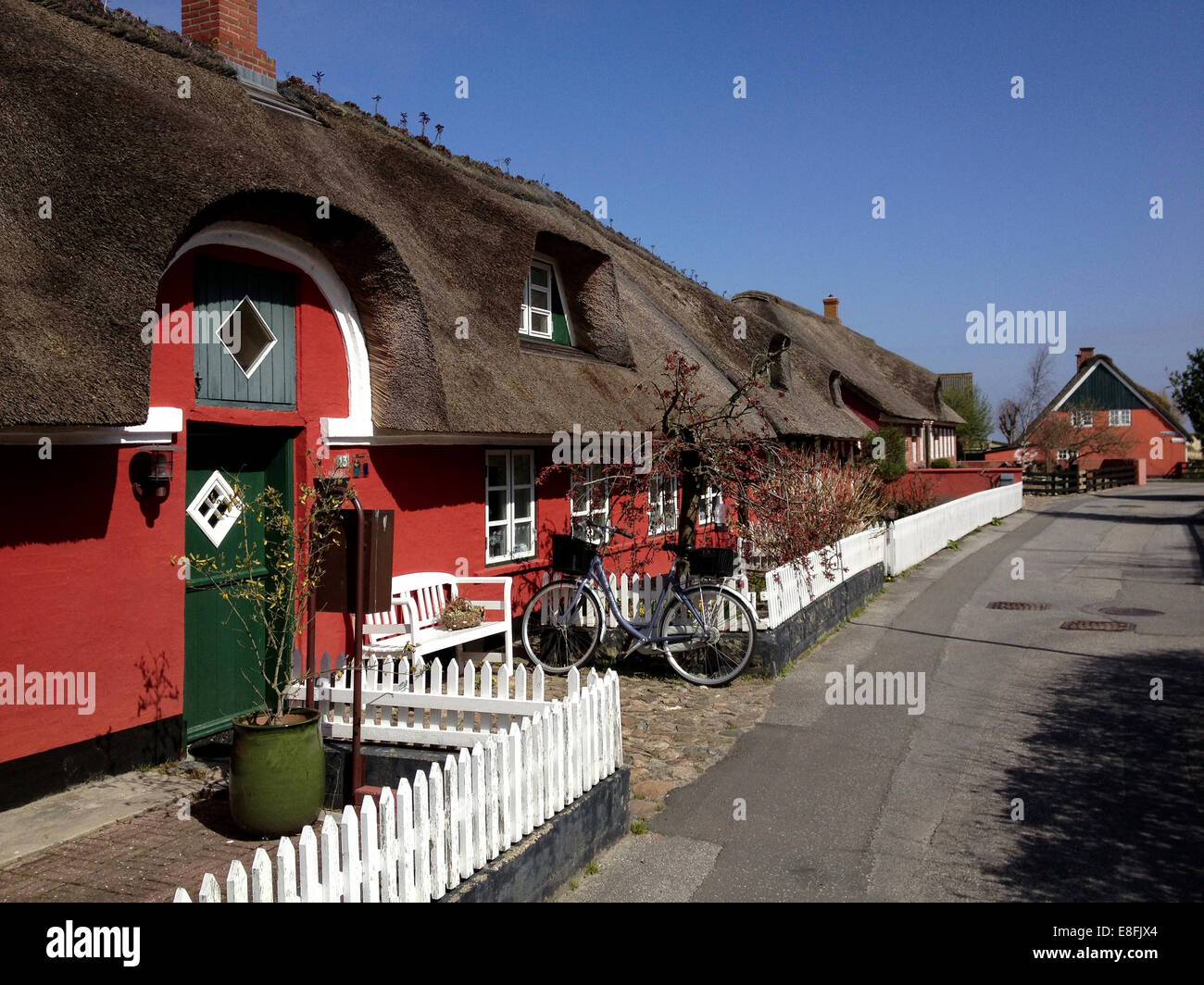Tradizionale cottage con il tetto di paglia, Fanoe, Danimarca Foto Stock