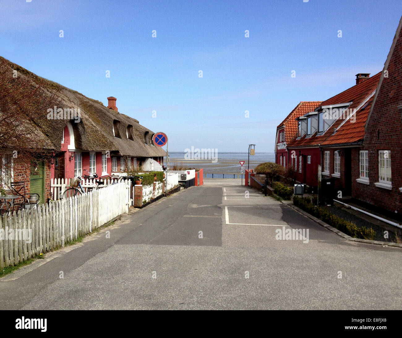 Tradizionale cottage con il tetto di paglia, Fanoe, Danimarca Foto Stock