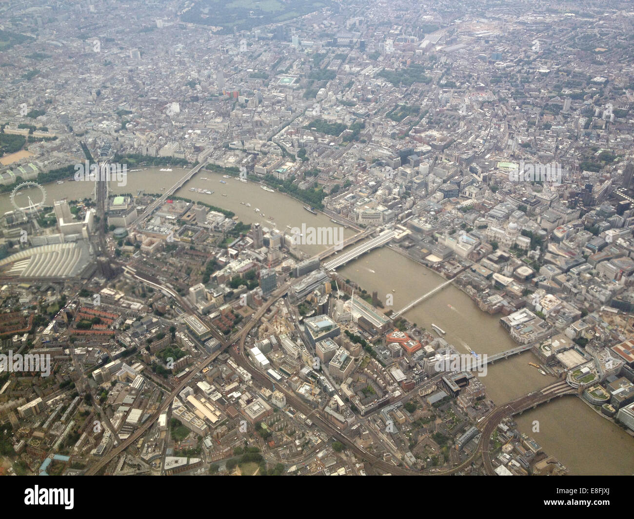 Vista aerea del paesaggio urbano e del Tamigi, Londra, Inghilterra, Regno Unito Foto Stock