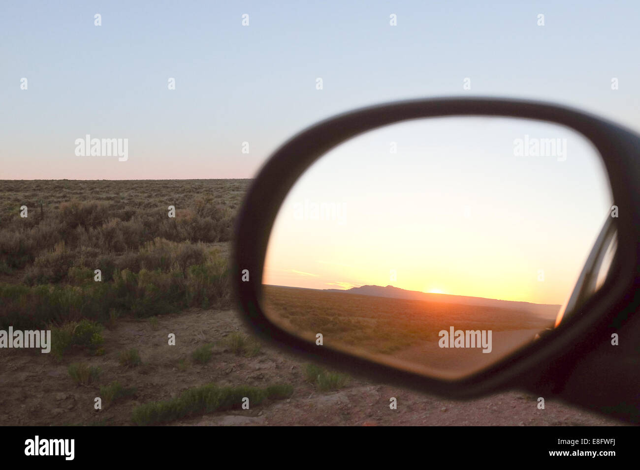 Stati Uniti d'America, Wyoming tramonto riflettendo a specchio laterale Foto Stock