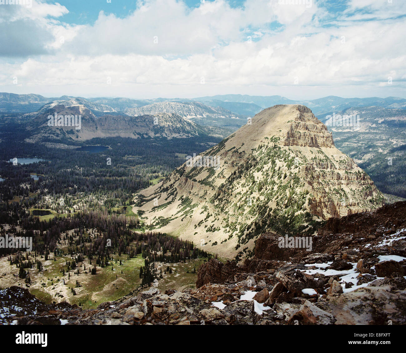 Stati Uniti d'America, Utah, vista aerea di monti e di valli da Bald Mountain Foto Stock