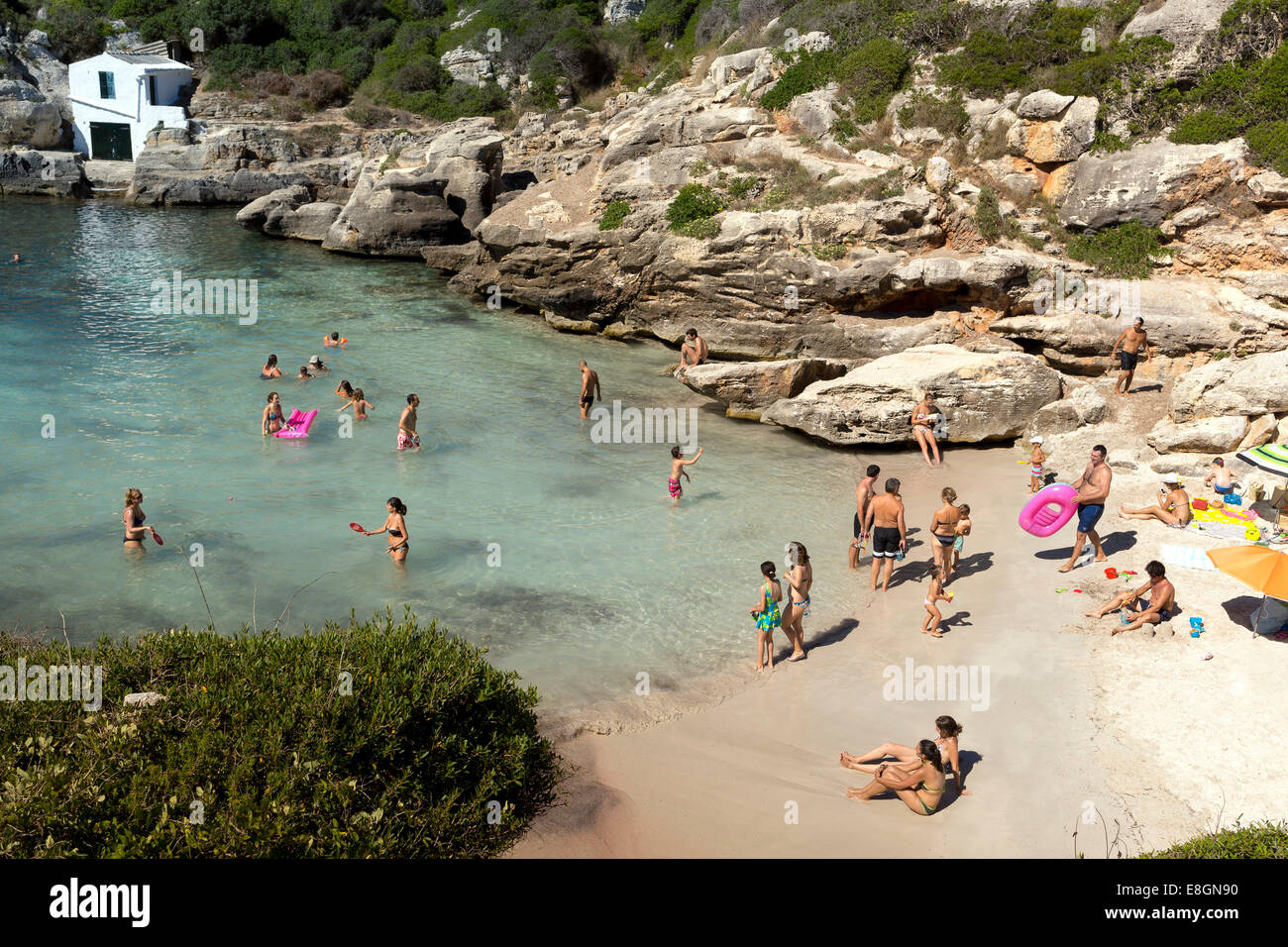 Spiaggia di Cala Binidali, Minorca, Menorca, isole Baleari, Spagna Foto Stock