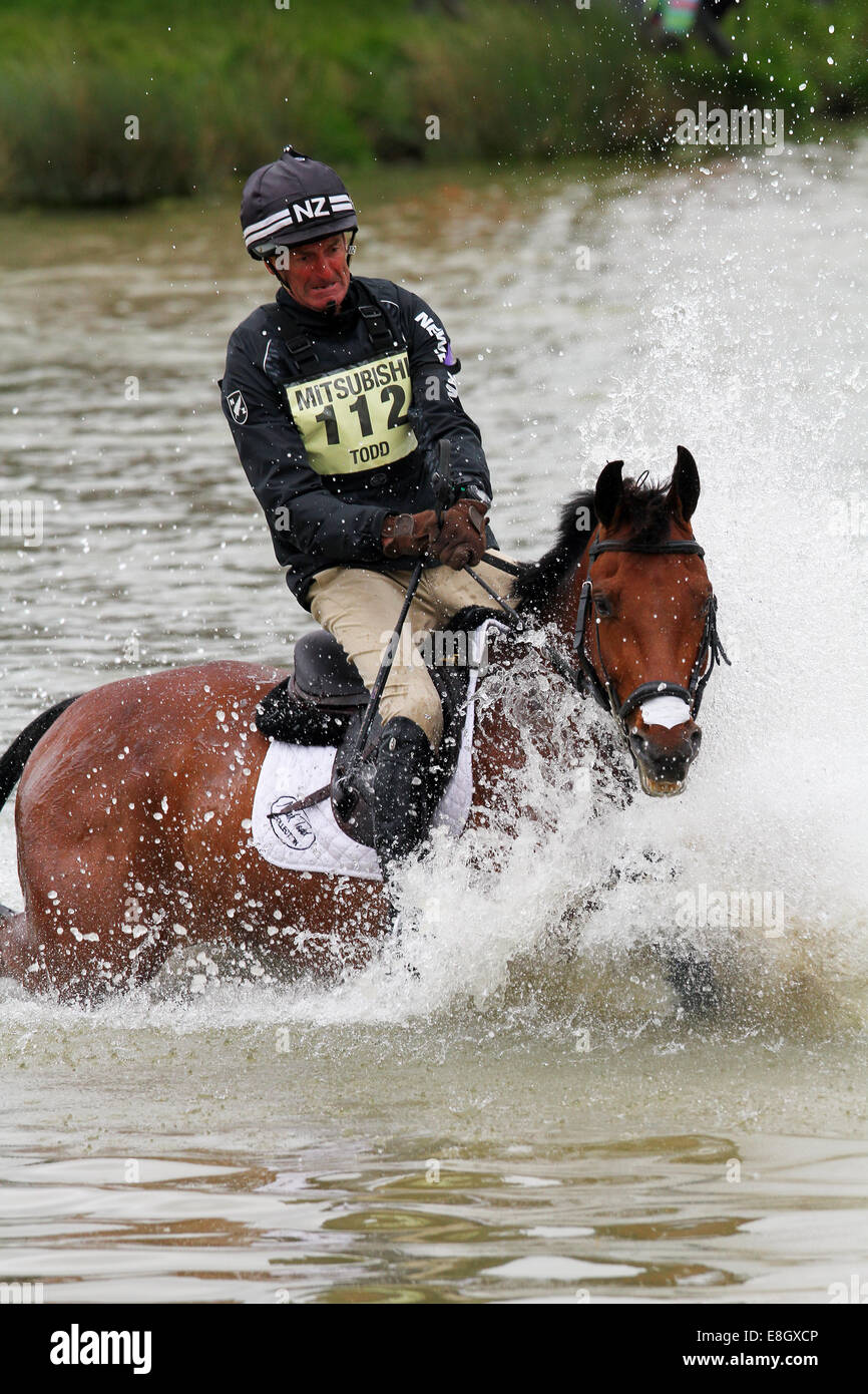 Mark Todd su Leonida II a Badminton Horse Trials 2014 Foto Stock