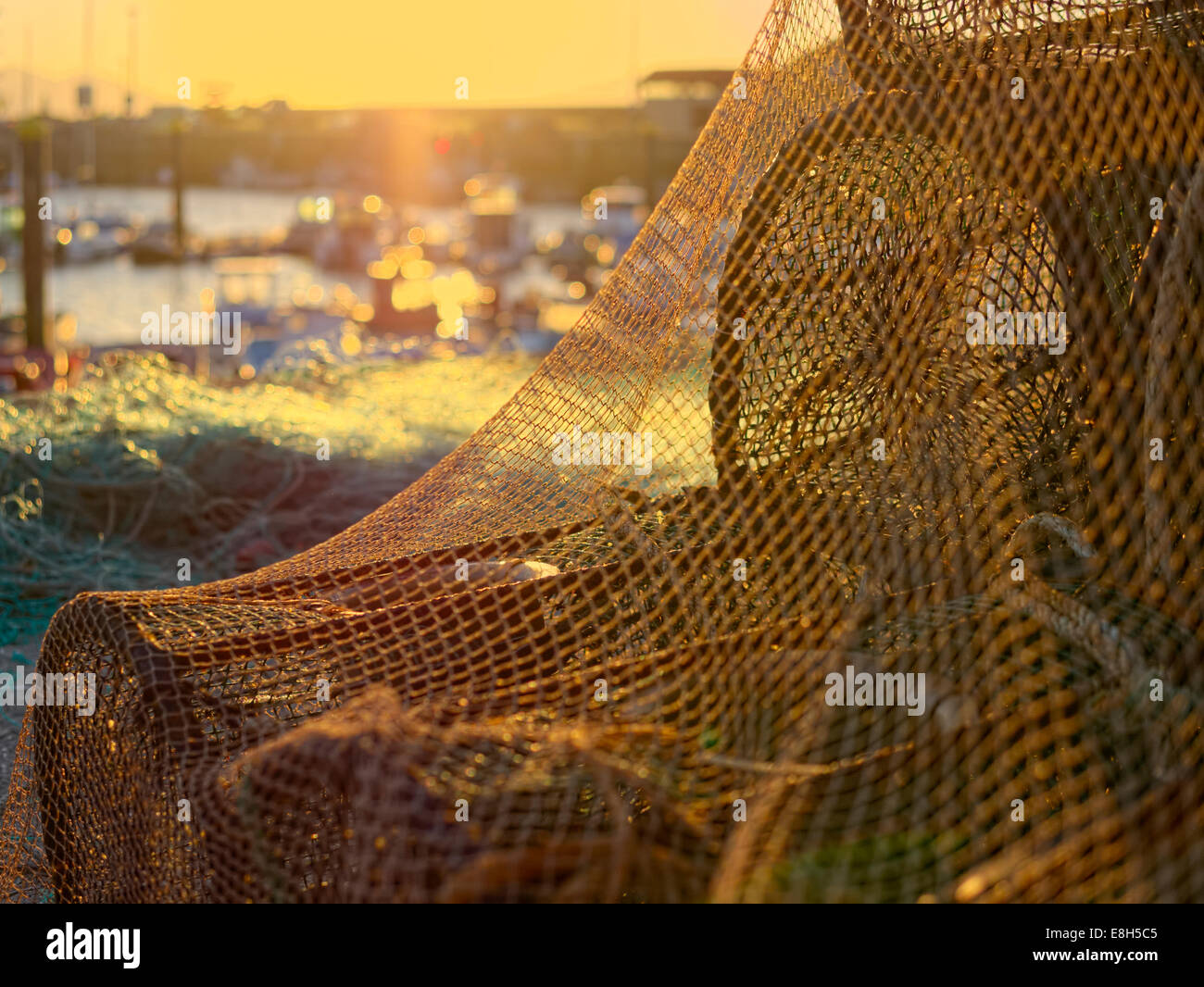 Spagna Galizia, provincia di La Coruna, Porto do Son, Porto, bow-net, atmosfera serale Foto Stock