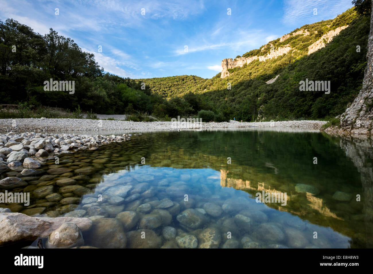 Francia, Rhone-Alpes, Ibie river a Gorges de l'Ardeche Riserva Naturale Foto Stock