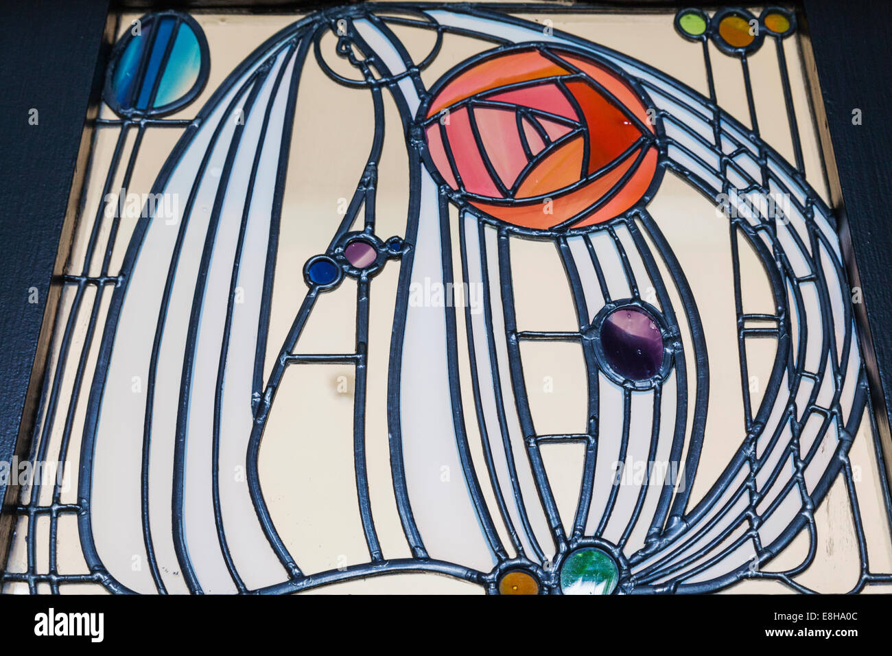 La Scozia, Glasgow, Bellahouston Park, casa per un amante dell'arte, mostre di Charles Rennie Mackintosh progettato finestra Foto Stock