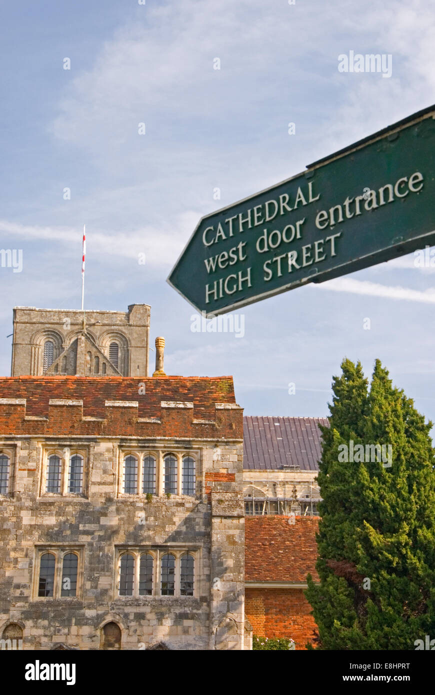 Fingerpost segni in Winchester city centre Foto Stock