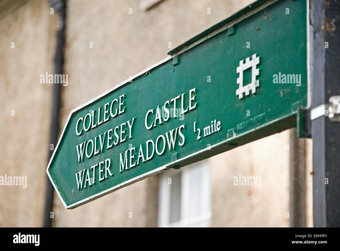 Fingerpost segni in Winchester city centre Foto Stock
