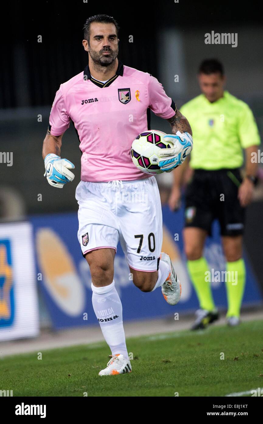 Verona, Italia. 4 Ott 2014. Stefano Sorrentino (Palermo) Calcio/Calcetto :  Italiano 'Serie A' match tra Hellas