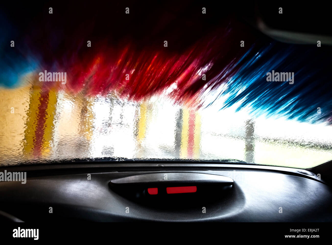 Car wash immagini e fotografie stock ad alta risoluzione - Alamy