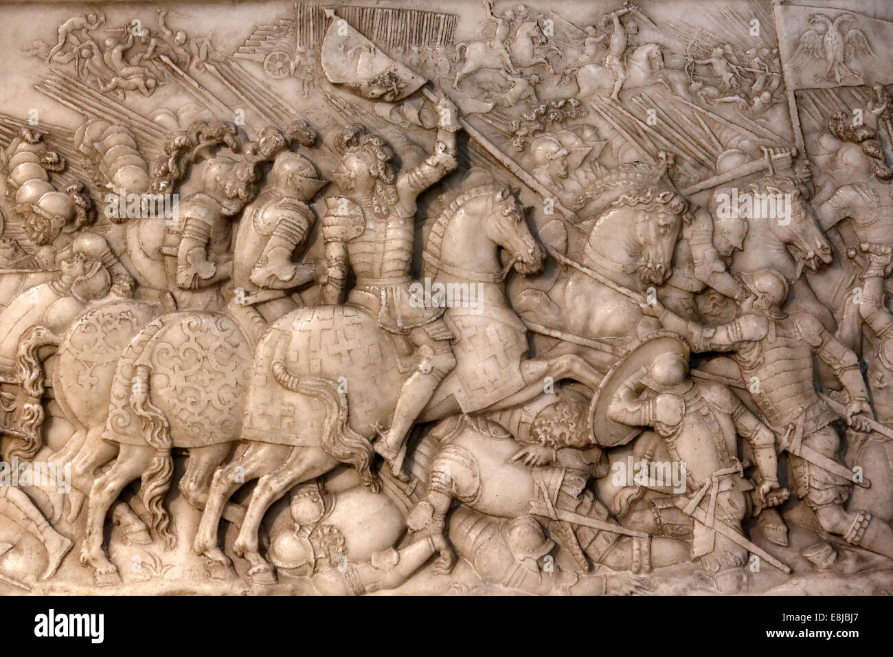 Basilica di San Dionigi. Tomba di Francesco 1 re di Francia e Claude della Francia. Fondazione basso rilievo. Raffigurazione della battaglia o Foto Stock