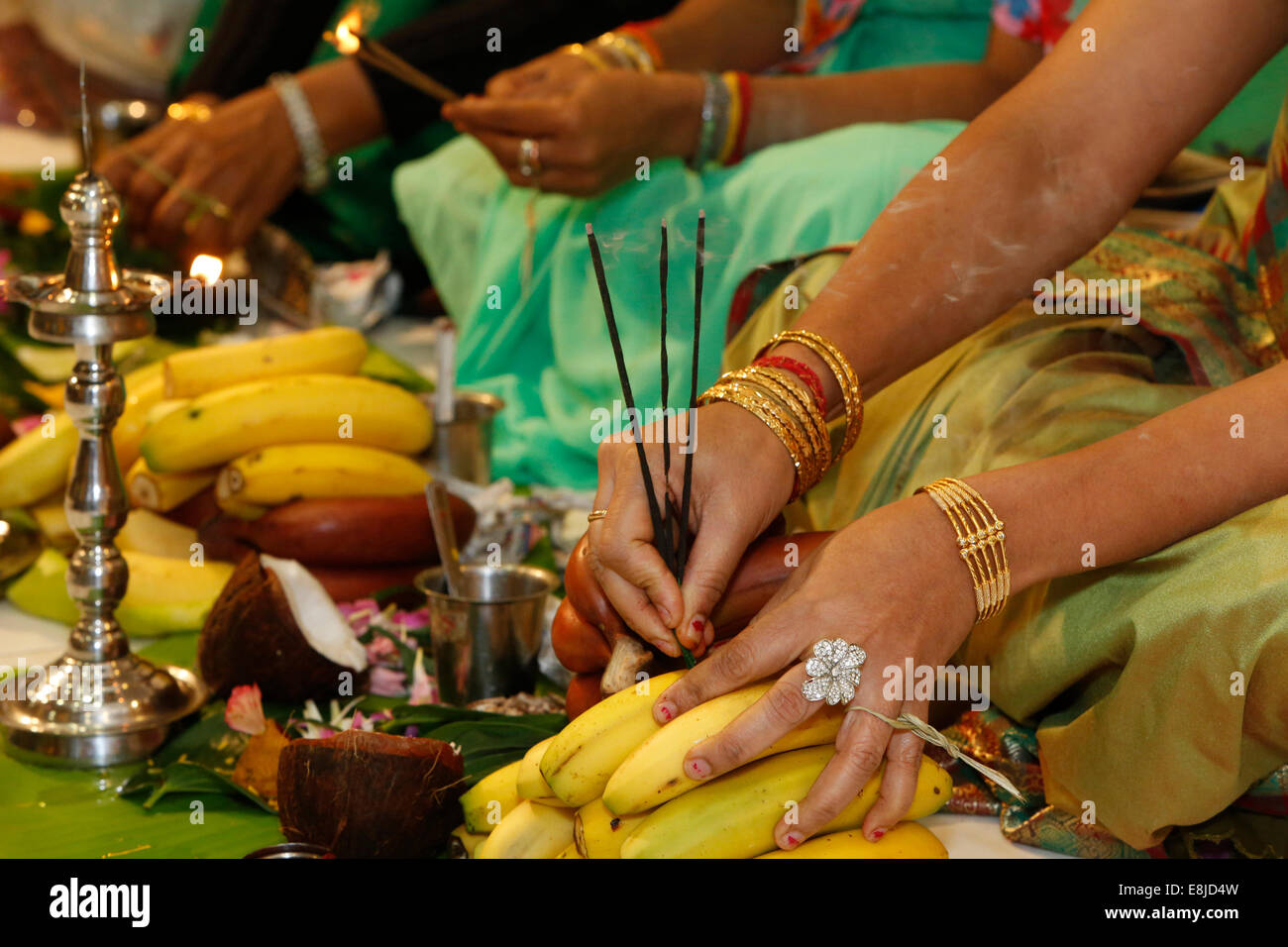Diwali celebrazione presso la Parigi Ganesh temple Foto Stock