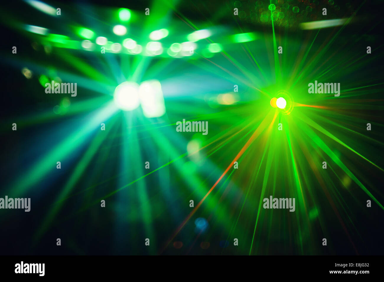 Colore discoteca luce con effetti speciali e laser show Foto stock - Alamy