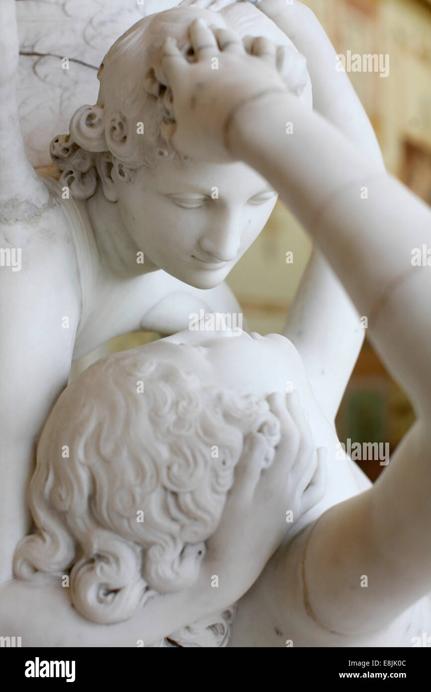 Museo Hermitage. Bacio di Amore e Psiche, statua di Antonio Canova. Foto Stock