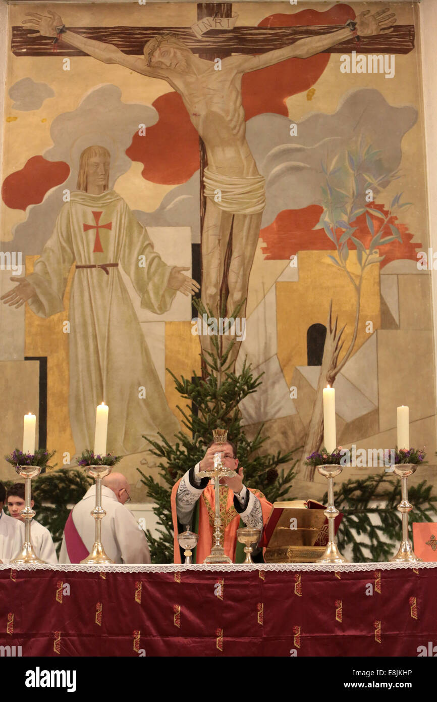 Elevazione. Celebrazione eucaristica. La Messa domenicale. Foto Stock