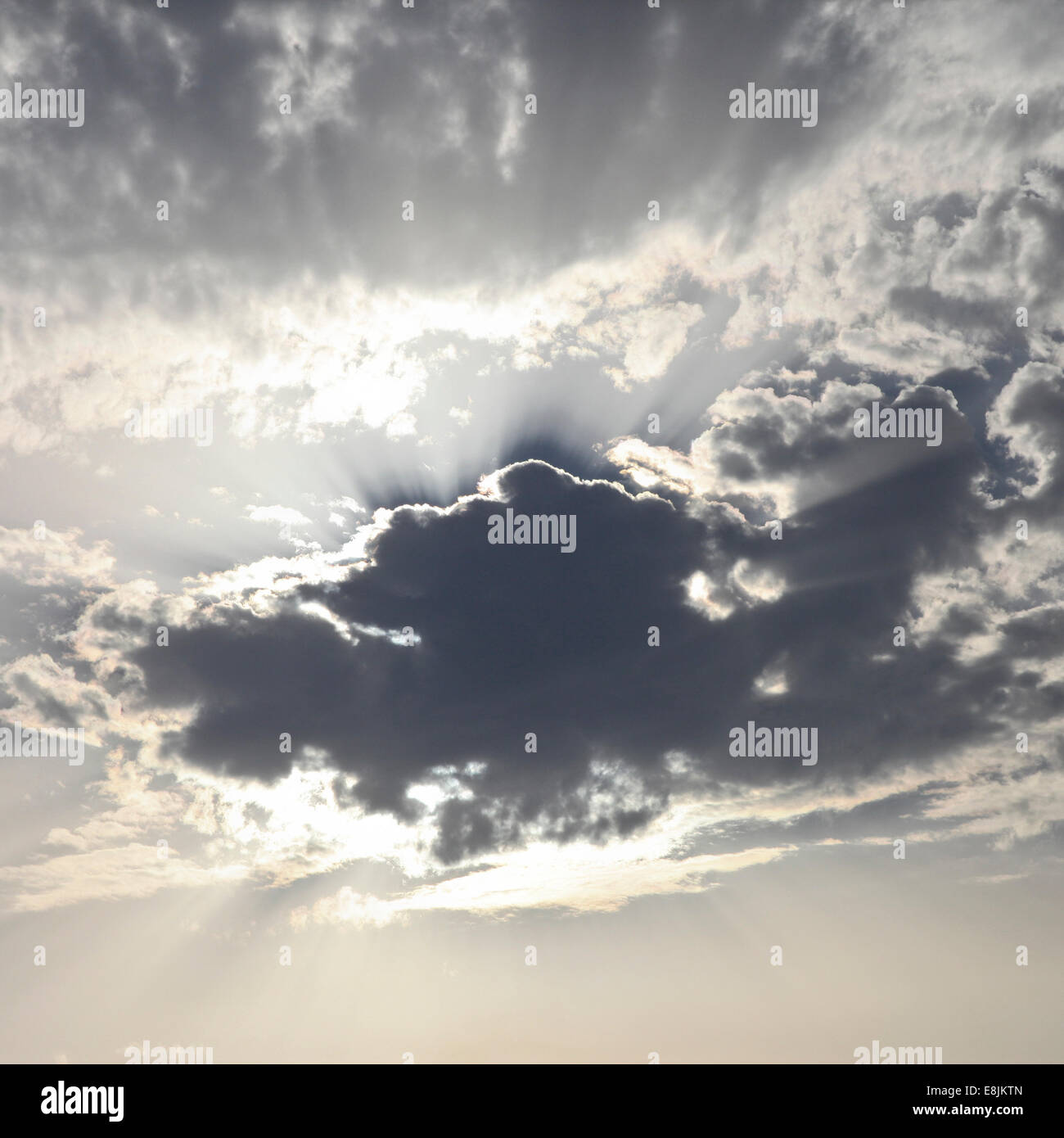 Nubi brillanti. Foto Stock