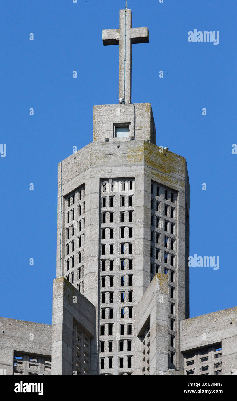 Saint-Joseph chiesa. Torre campanaria. Foto Stock