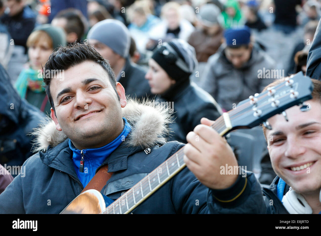 Giovane pellegrino. Incontro europeo della comunità di Taizé. Foto Stock